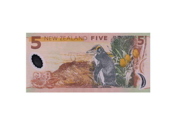 NEW ZEALAND 5 DOLLARS 2005 P-185b UNC POLYMER